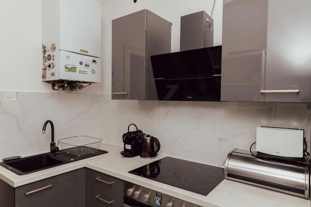 Modern Stylish Comfortable 2 Bedroom Apartment Wien Eksteriør bilde